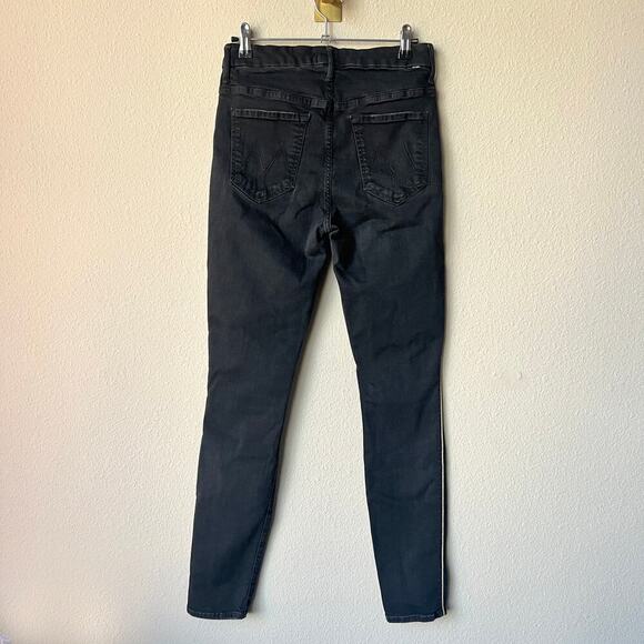 Mother High Waisted Looker Jeans in Not Guilty One Size 28 - Picture 3 of 7